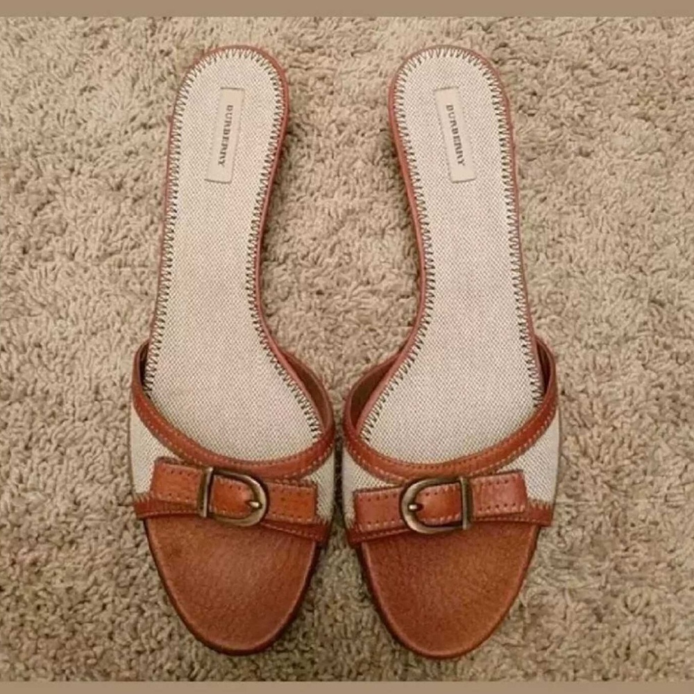 Burberry shoes kitten heels